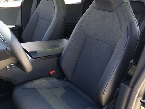 Used 2025 Tesla Cybertruck 2WD Crew Cab image 12