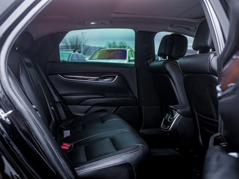 Used 2013 Cadillac XTS Premium image 42