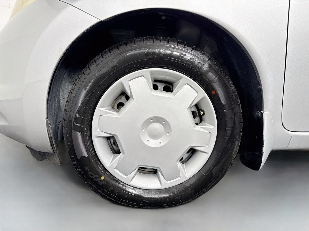 Used 2014 Nissan Versa Note SV FWD image 31