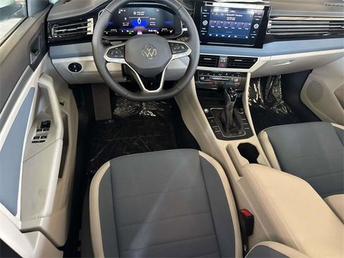 New 2025 Volkswagen Jetta SE image 7