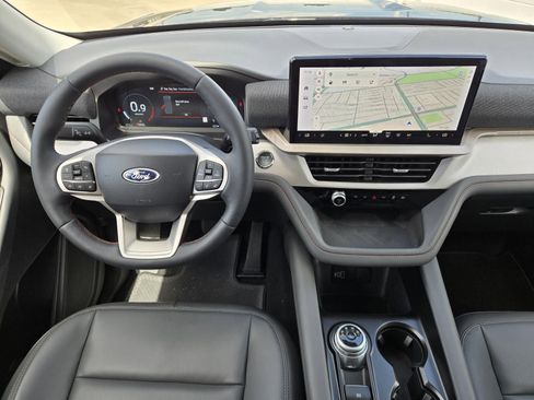 New 2026 Ford Explorer Active w/ Active Comfort Package RWD image 8