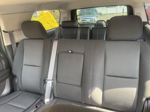 Used 2013 Chevrolet Suburban 2500 LS w/ Convenience Package 1 image 28