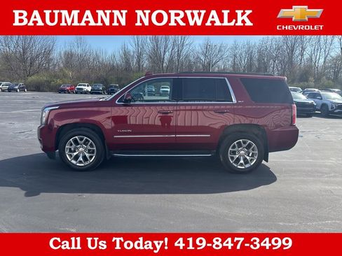 Used 2018 GMC Yukon SLT w/ Open Road Package image 2