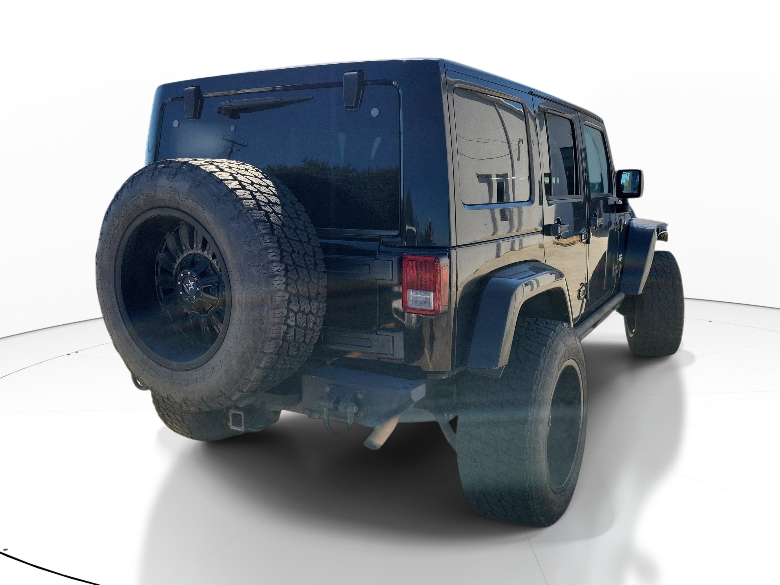 Used 2012 Jeep Wrangler Unlimited Sahara w/ Connectivity Group AWD/4WD image 9