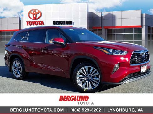 New 2026 Toyota Highlander Platinum image 1