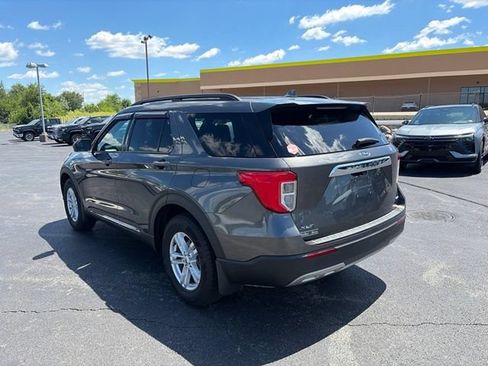 Used 2020 Ford Explorer XLT w/ Equipment Group 202A AWD/4WD image 13