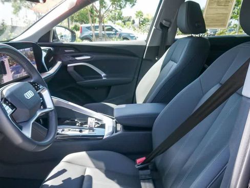 Certified 2025 Audi Q5 Premium w/ Premium Plus AWD/4WD image 18
