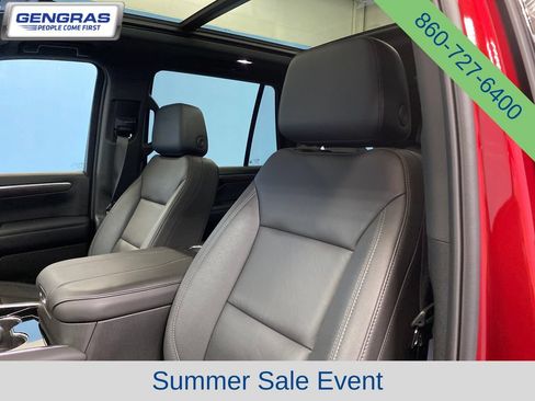 Used 2025 Chevrolet Tahoe LT w/ Comfort Package AWD/4WD image 10
