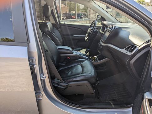 Used 2018 Dodge Journey GT w/ Nav & Sun Group FWD image 15