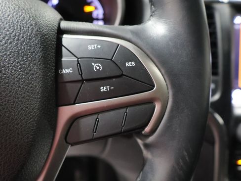Used 2018 Jeep Grand Cherokee Altitude AWD/4WD image 41