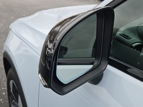 New 2026 Volvo XC40 B5 Plus w/ Protection Package Premier image 14