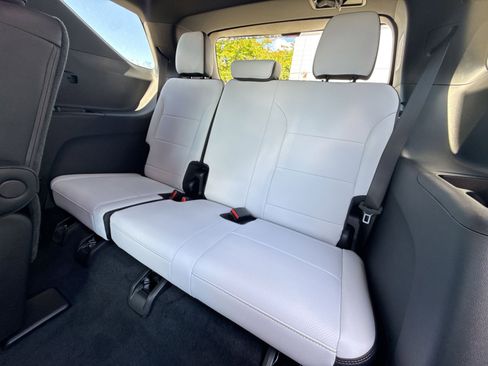 Used 2026 Chevrolet Traverse High Country w/ LPO, Floor Liner Package AWD/4WD image 25