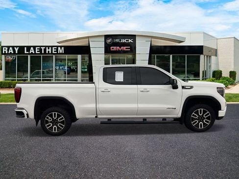 Used 2024 GMC Sierra 1500 AT4 image 6
