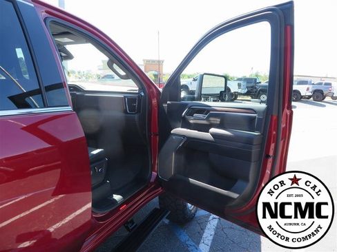 Used 2024 GMC Sierra 2500 Denali w/ Denali Reserve Package image 57