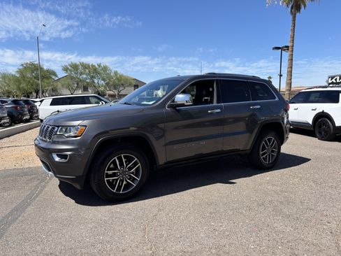 Used 2021 Jeep Grand Cherokee Limited AWD/4WD image 6