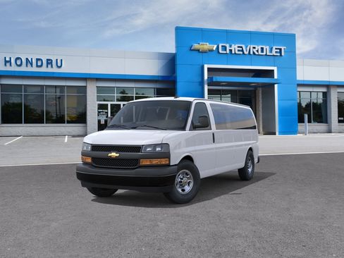 New 2025 Chevrolet Express 2500 Extended RWD image 32