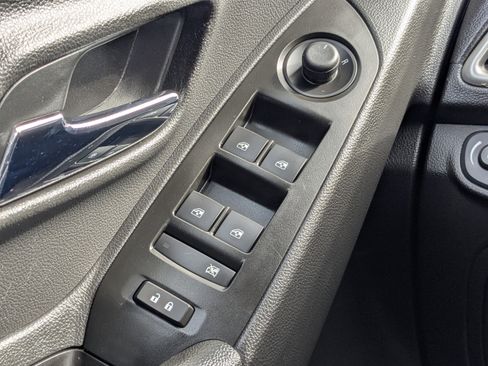 Used 2021 Chevrolet Trax LS w/ Tint and Cruise Package image 22