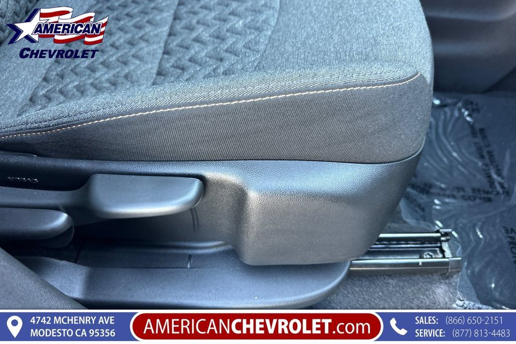 Used 2024 Chevrolet Equinox LT FWD image 24
