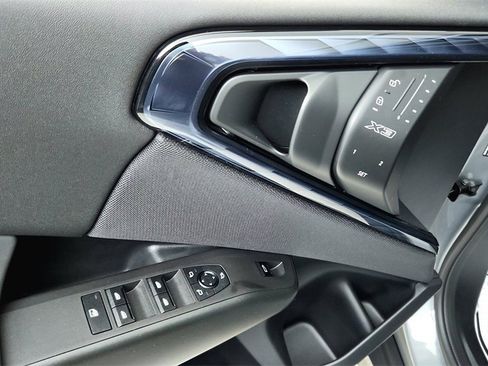 Used 2025 BMW X3 xDrive30i w/ Premium Package image 31