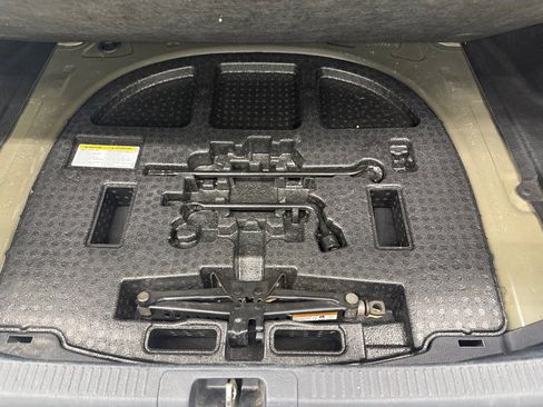 Used 2020 Toyota Camry LE w/ Convenience Package image 15