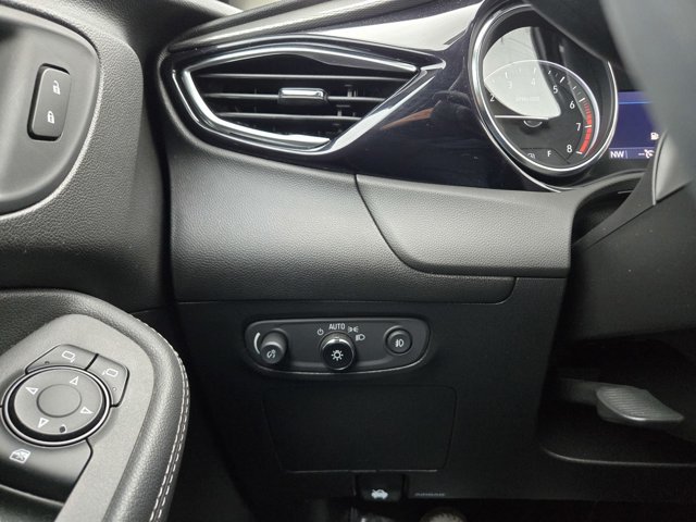 Used 2020 Buick Encore GX Select FWD image 23
