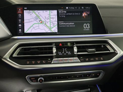 Used 2022 BMW X5 xDrive40i w/ M Sport Package image 50