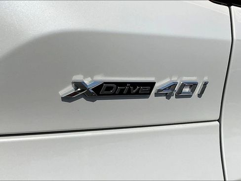 Used 2019 BMW X5 xDrive40i w/ Premium Package 2 AWD/4WD image 24