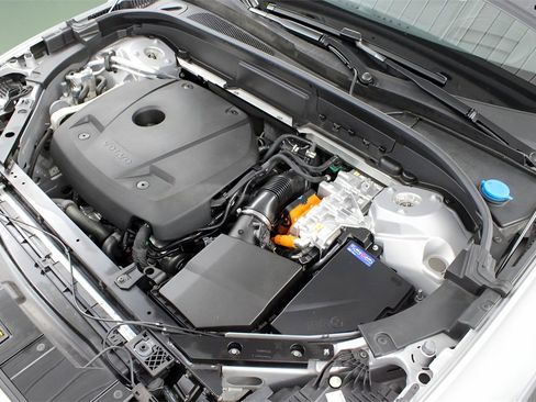 Certified 2023 Volvo XC60 T8 Ultimate image 33