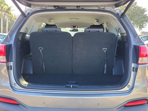 Used 2018 Kia Sorento EX FWD image 9