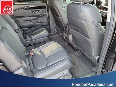 New 2025 Honda Pilot EX-L image 14