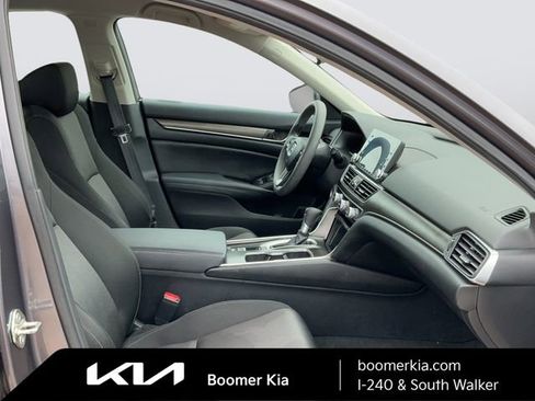 Used 2019 Honda Accord LX image 11