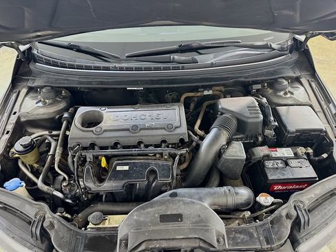 Used 2013 Kia Forte EX image 25