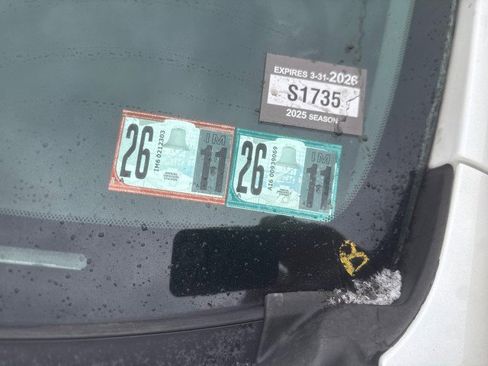 Used 2013 Toyota Highlander Limited image 9