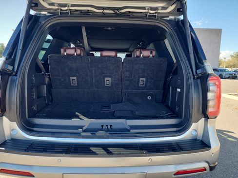 Used 2024 Ford Expedition Limited image 34