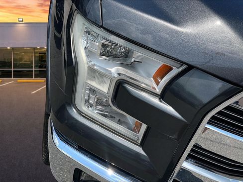 Used 2015 Ford F150 Lariat w/ Equipment Group 502A Luxury AWD/4WD image 30