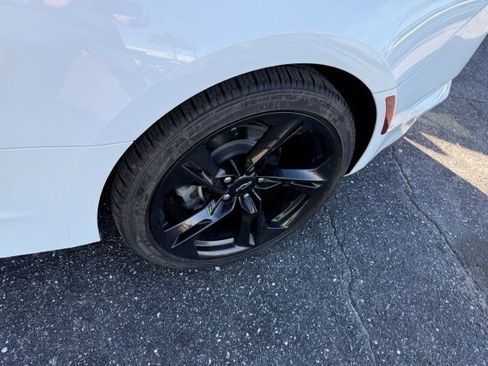 Used 2022 Chevrolet Camaro LT w/ RS Package image 10