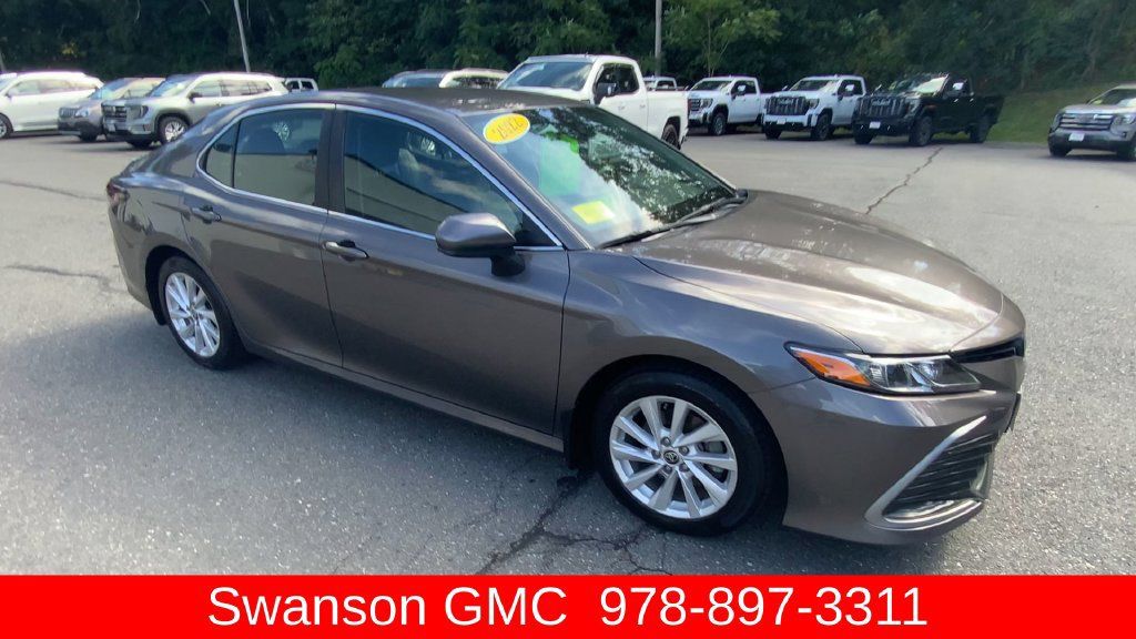 Used 2022 Toyota Camry LE FWD image 2