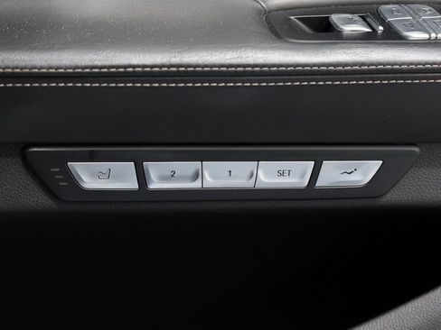 Used 2016 BMW 750i xDrive image 32