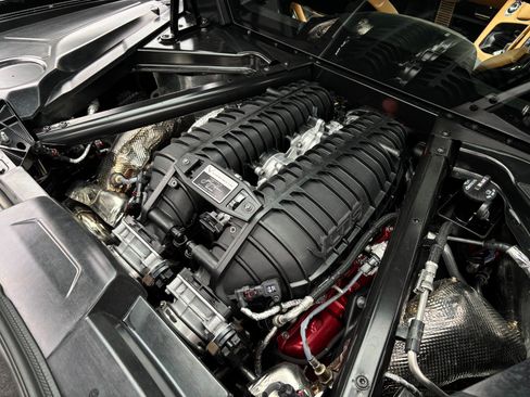 Used 2025 Chevrolet Corvette Z06 RWD image 48