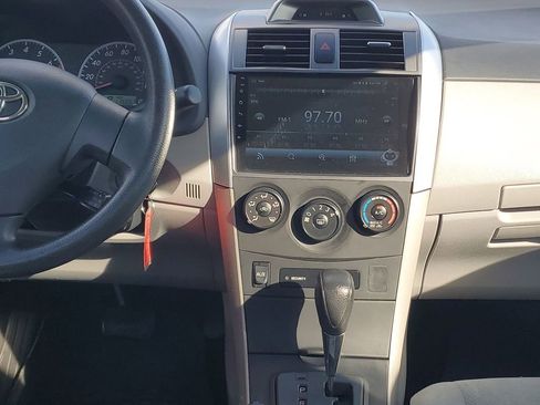 Used 2013 Toyota Corolla L image 28