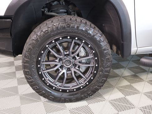 Used 2022 Chevrolet Silverado 1500 ZR2 w/ Technology Package AWD/4WD image 19