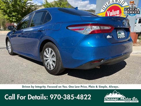 Used 2020 Toyota Camry LE w/ Sunroof Package image 5