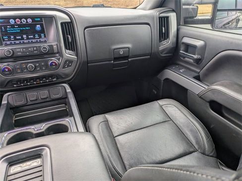Used 2018 Chevrolet Silverado 1500 LTZ image 17