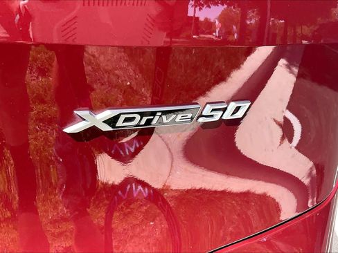 Used 2024 BMW iX xDrive50 w/ Sport Package AWD/4WD image 9