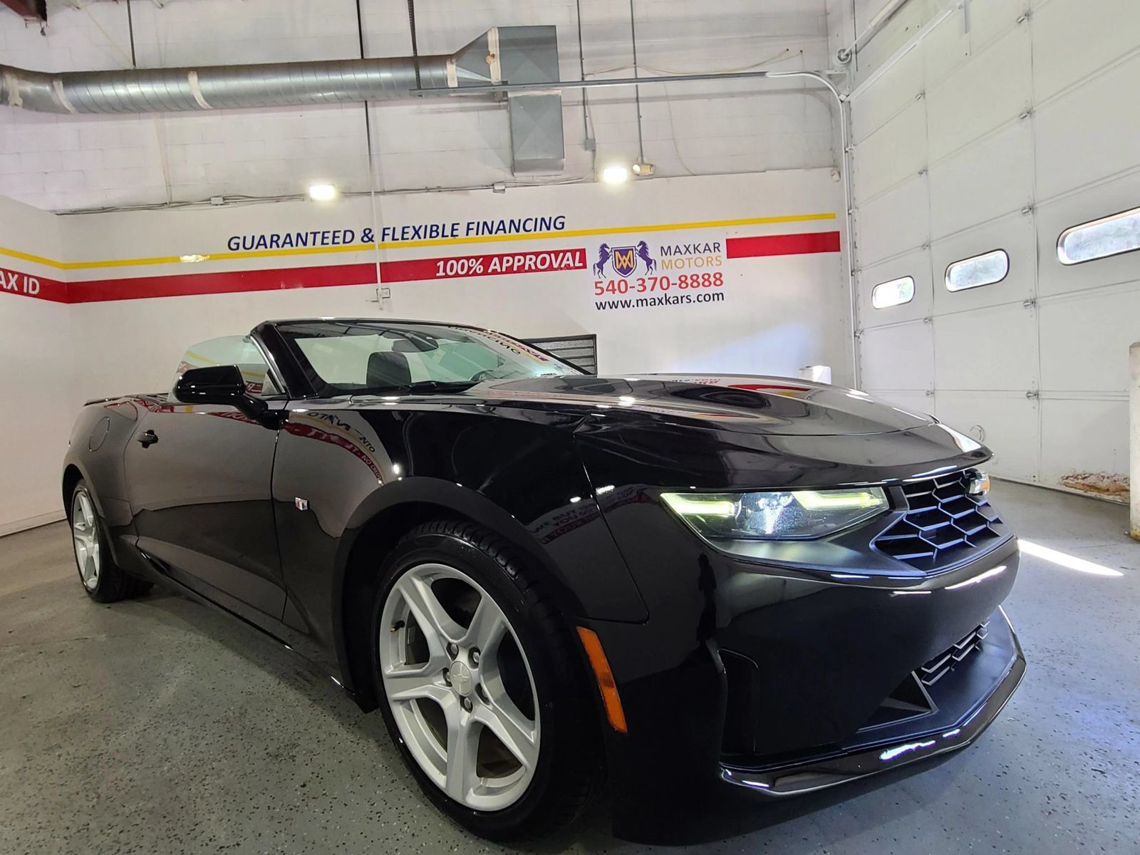 Used 2020 Chevrolet Camaro LT RWD image 8
