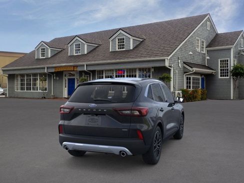 New 2025 Ford Escape SE image 31