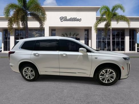 Certified 2023 Cadillac XT6 Luxury FWD image 17