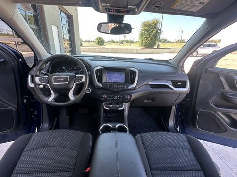 Used 2023 GMC Terrain SLE w/ Driver Convenience Package image 17