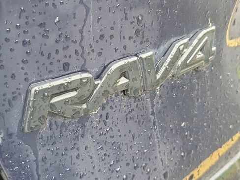 Used 2019 Toyota RAV4 XSE w/ XSE Weather Package AWD/4WD image 32