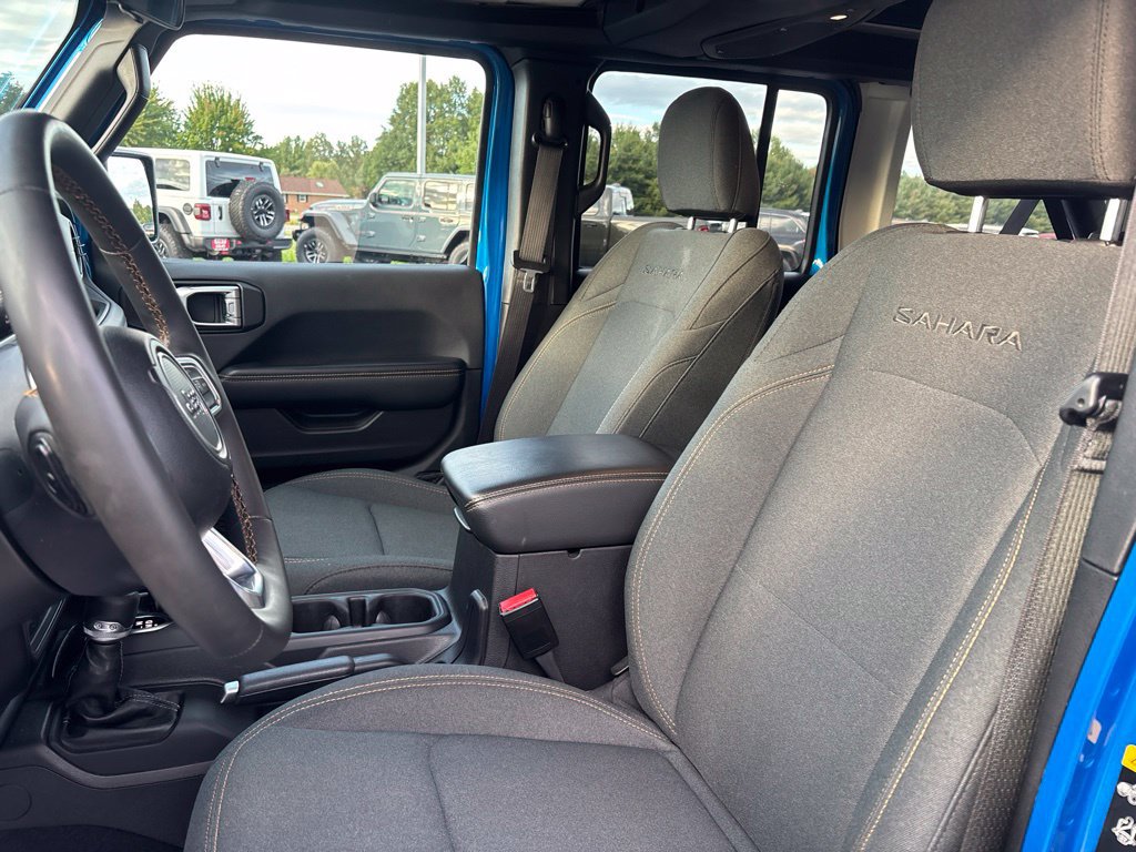 Used 2024 Jeep Wrangler Unlimited Sahara AWD/4WD image 14
